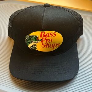 Bass pro shops black SnapBack mesh trucker hat one size adjustable black yellow